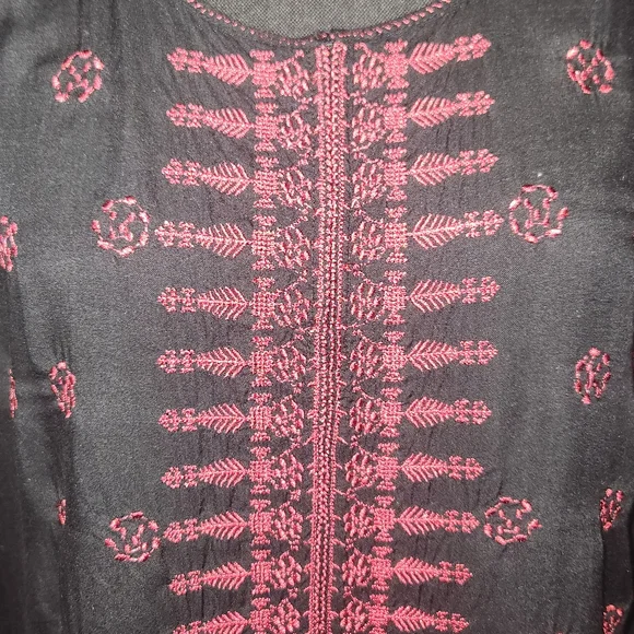 Nine West Vintage America Elegant Black Blouse with Pink Embroidery - Picture 5 of 6